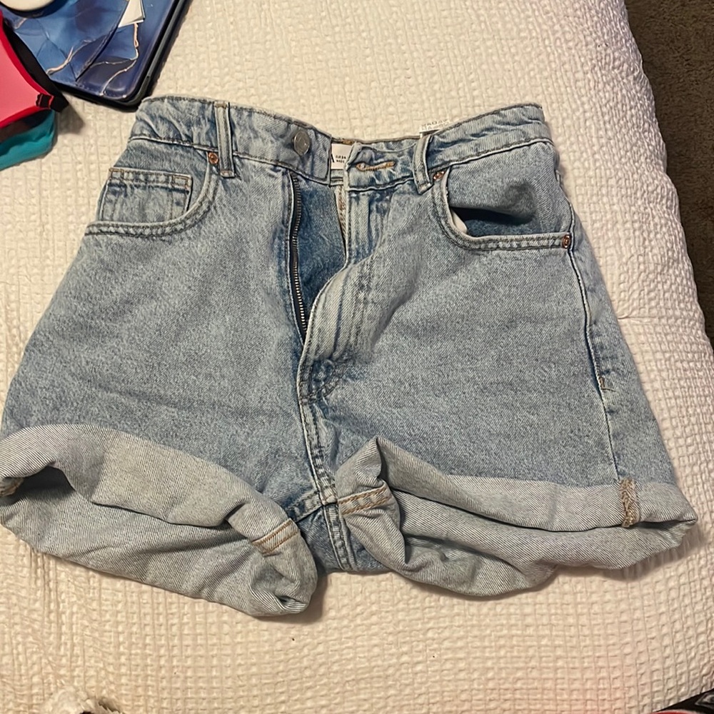 Zara light wash shorts size 2
